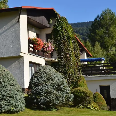 Braun Apartment