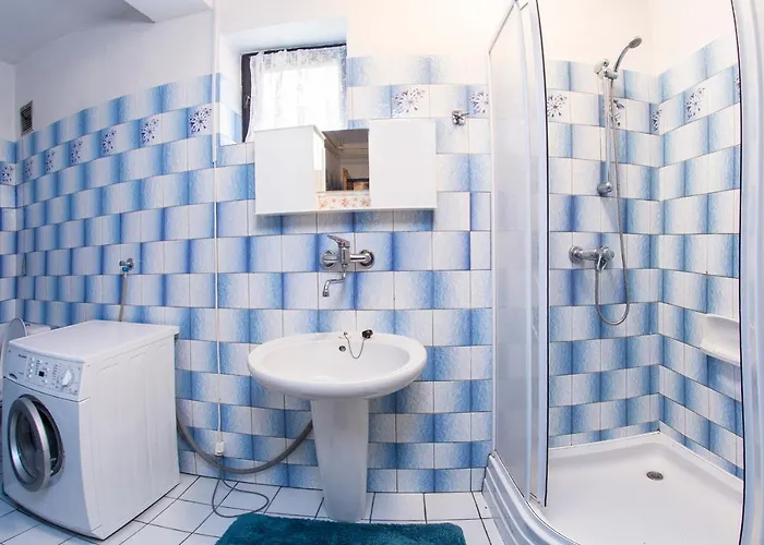 Braun Apartment *